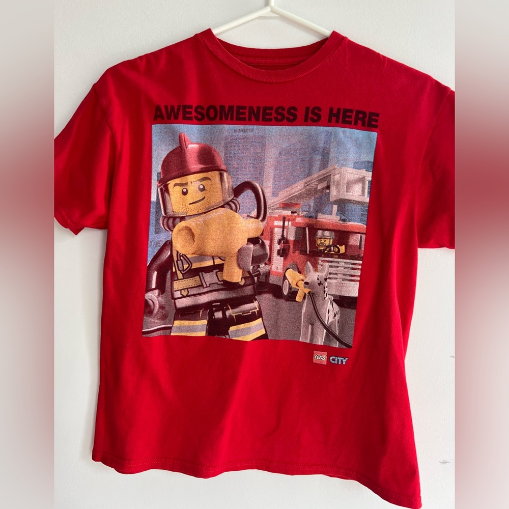 Vintage LEGO  Kids Red Short Sleeve Tee with Automotive Prints large